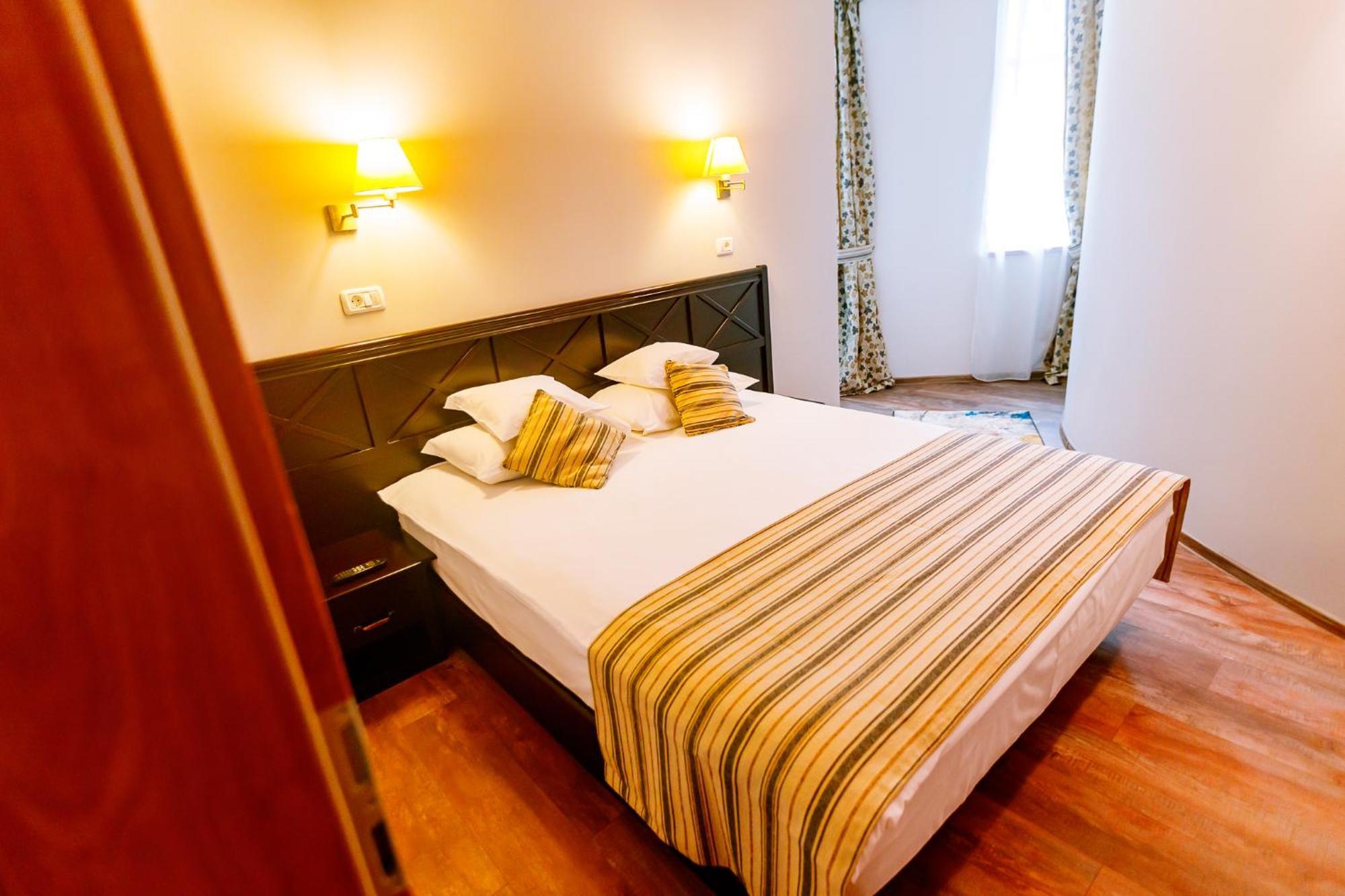 Western Lido Hotel 4*